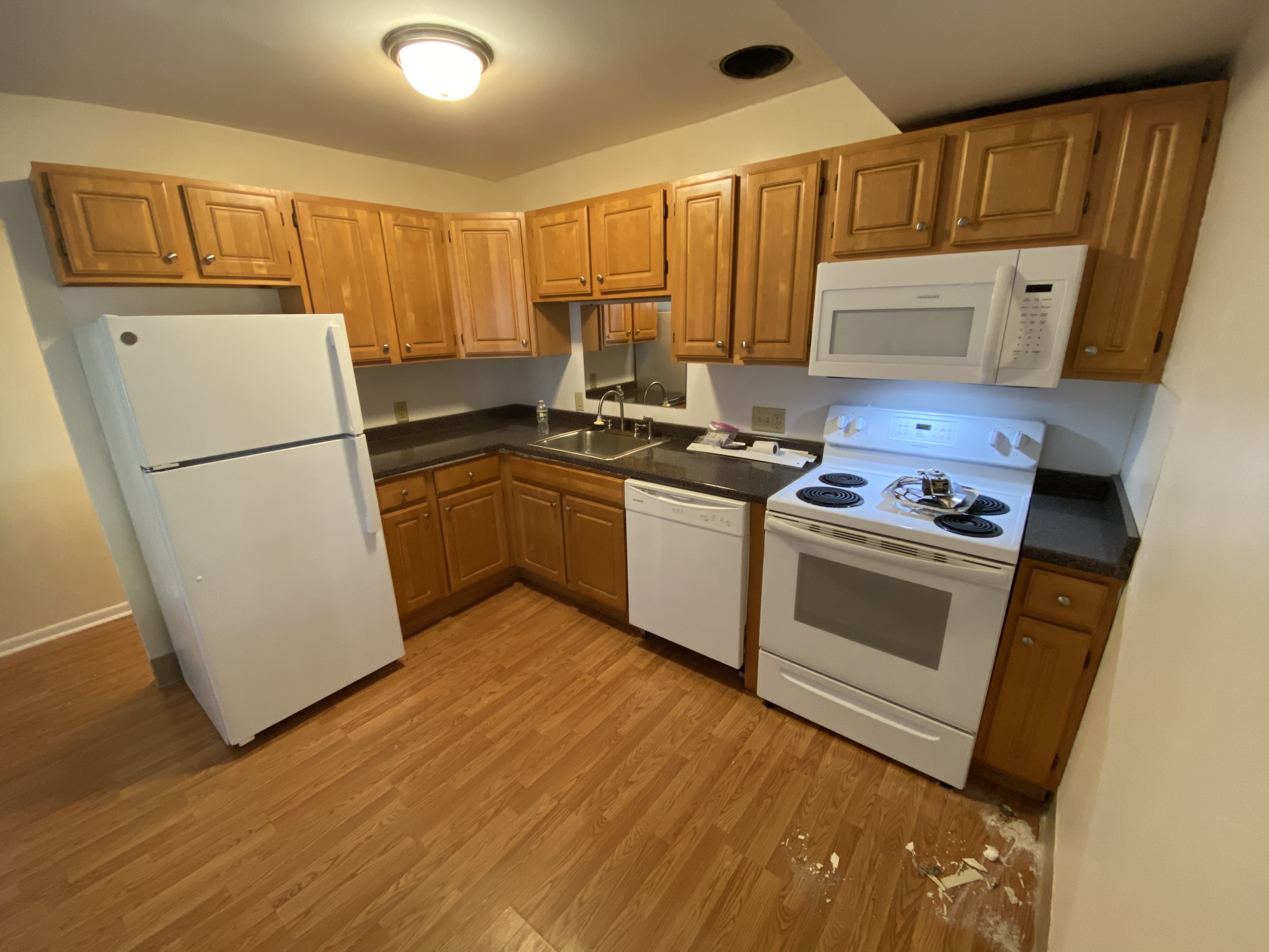 14 Westgate Dr, North Woburn