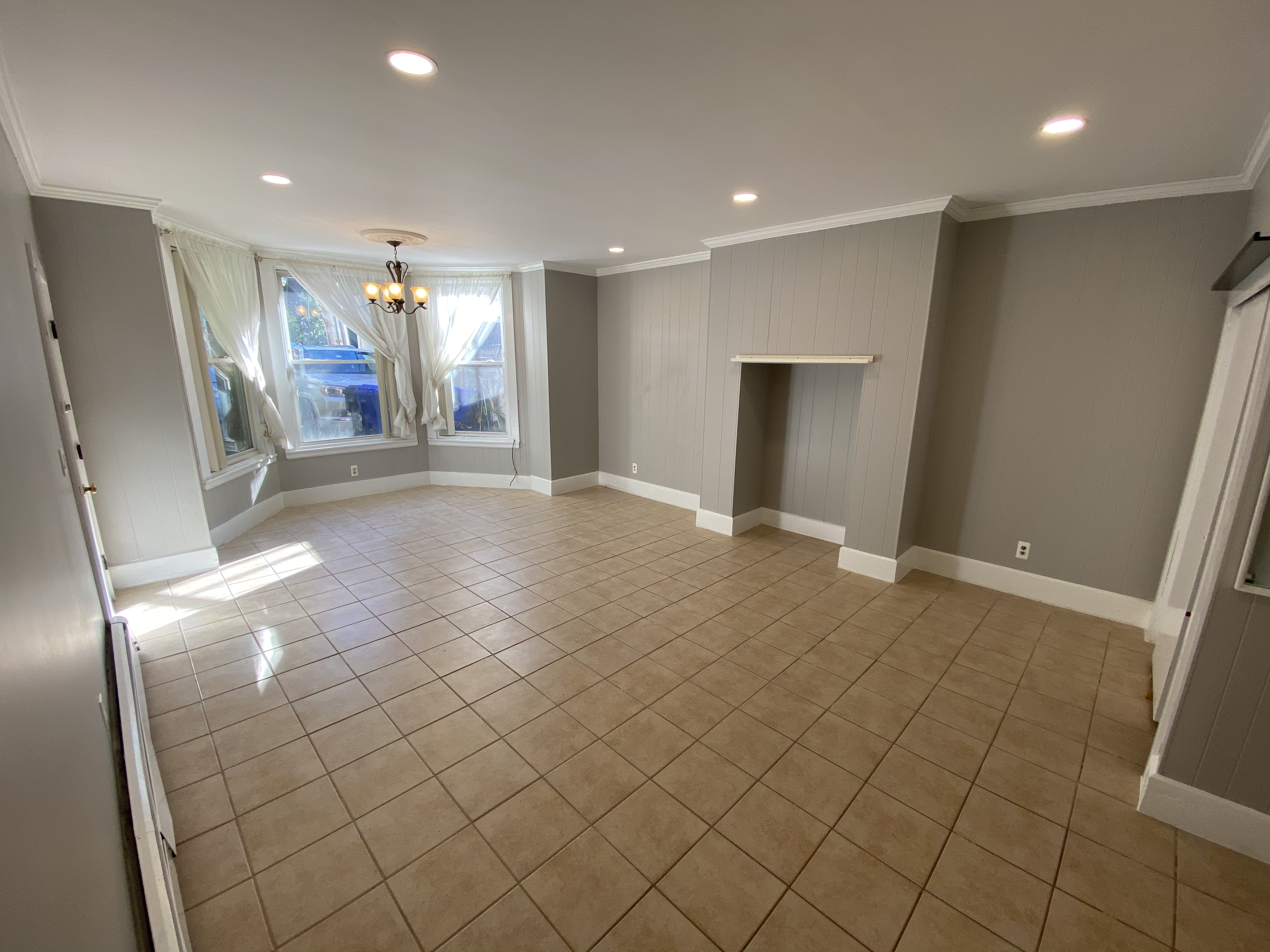 1753 Beacon St, Washington Square