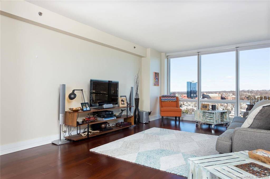 1 Broad St, Downtown Historic District