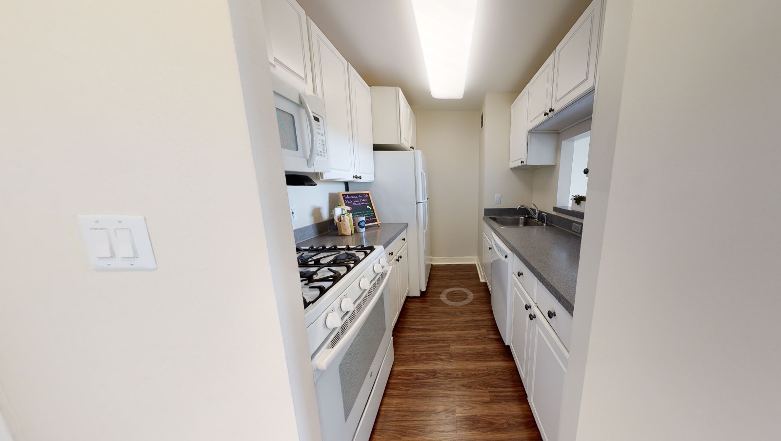 700 Huron Ave, Strawberry Hill