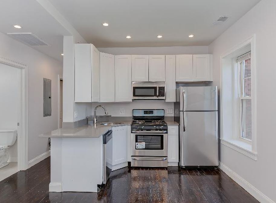 998 Tremont St, Roxbury