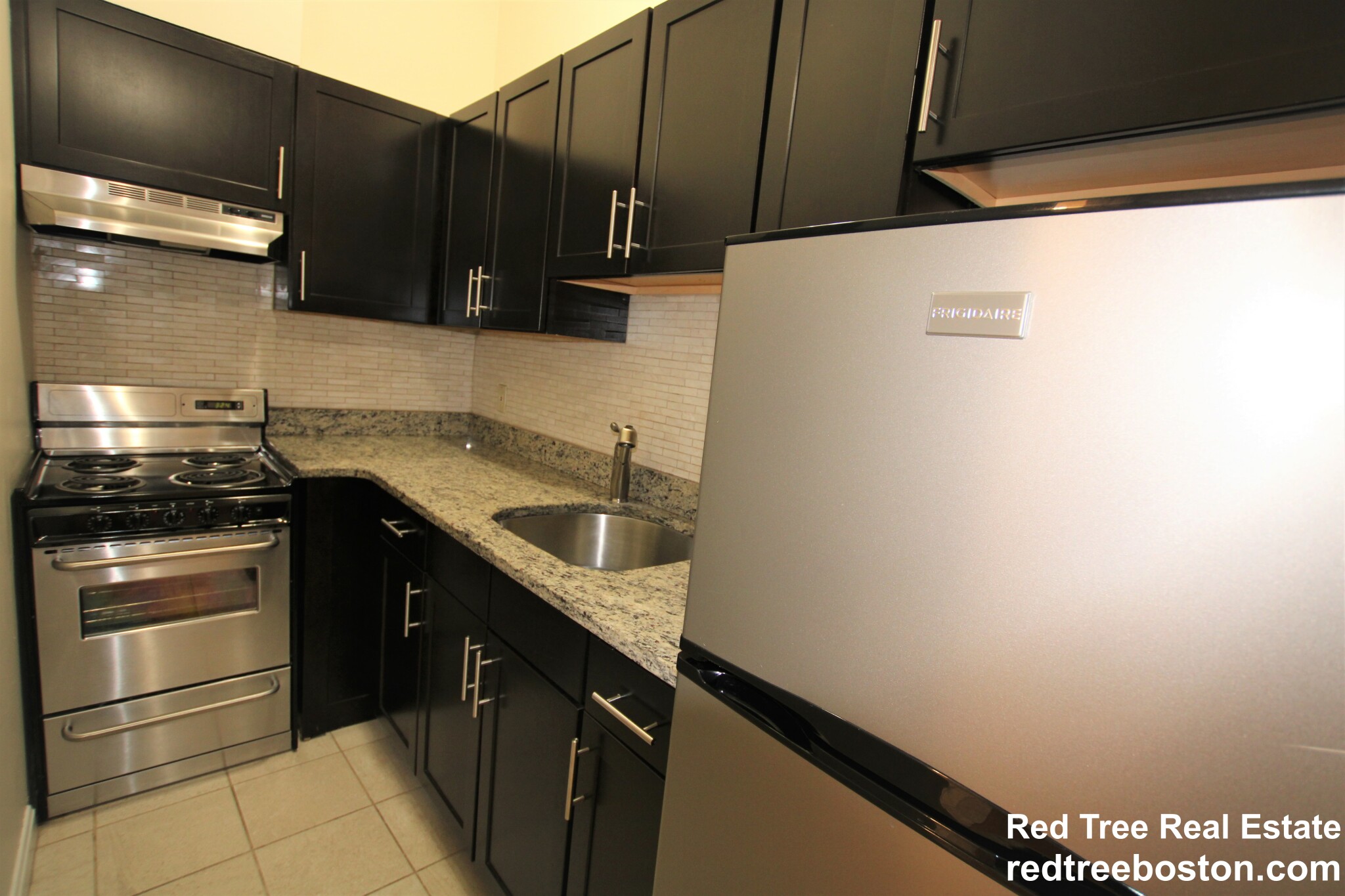 81 Essex St, Chinatown