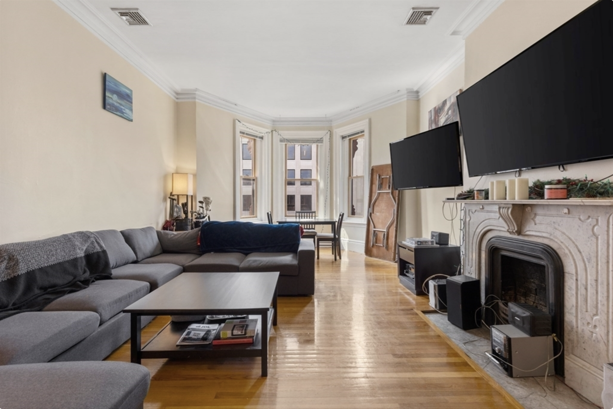 141 Newbury St, Back Bay