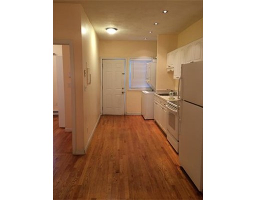 7 Winthrop St, Roxbury