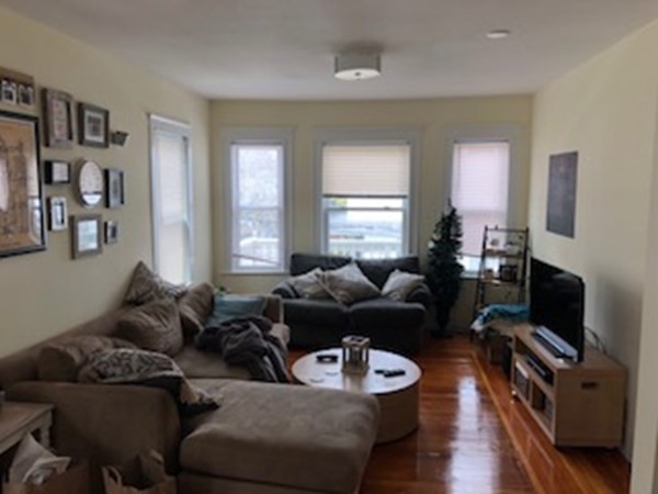 47 Mason St, Davis Square