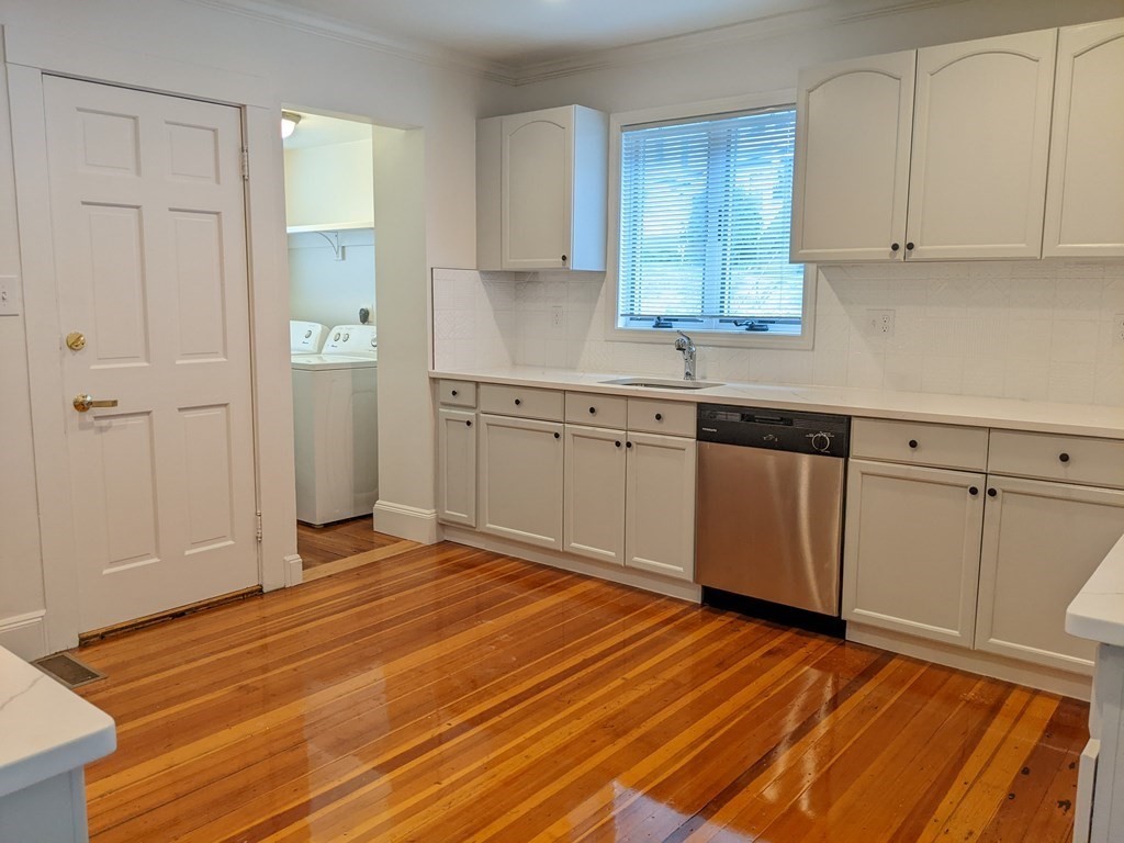 1 Hillview Ave, Roslindale