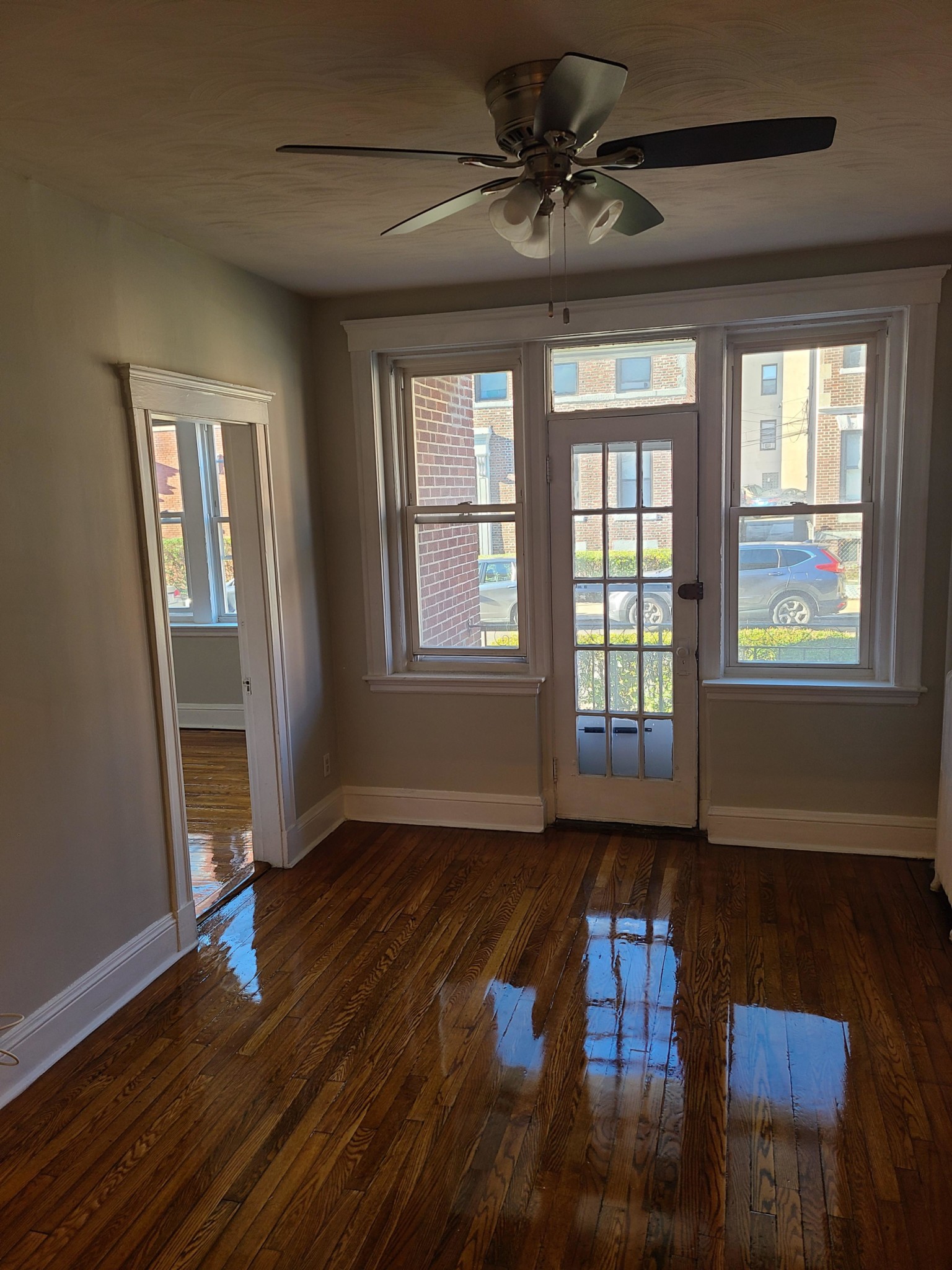 325 Summit Ave, Brighton