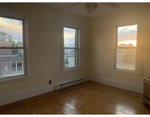 341 Cambridge St, East Cambridge