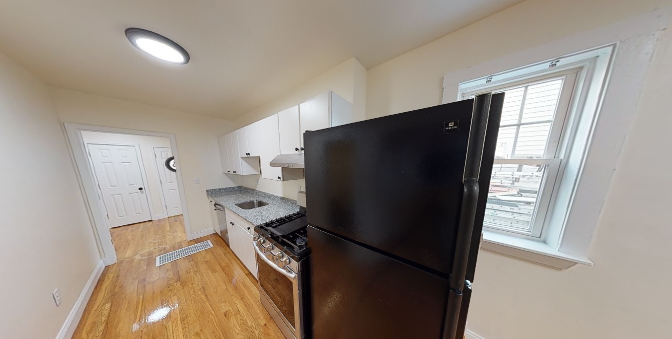 523 3rd St, South Boston