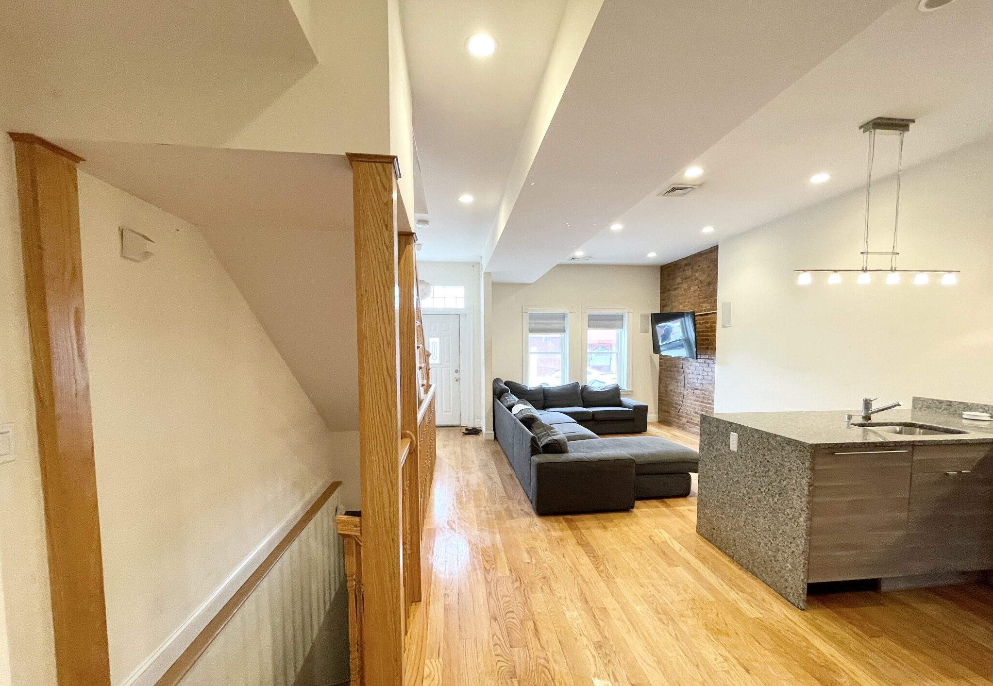 98 L St, South Boston