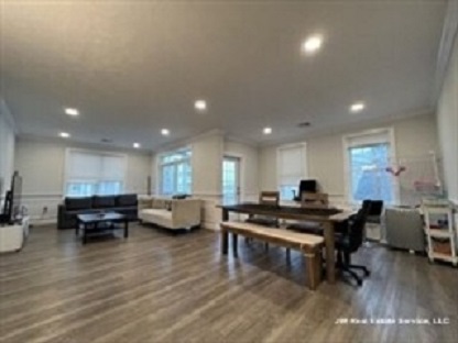 320 Middlesex Ave, Medford