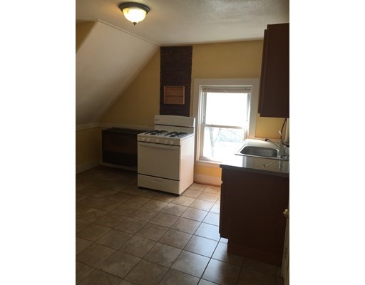 52 Harvest St, Dorchester