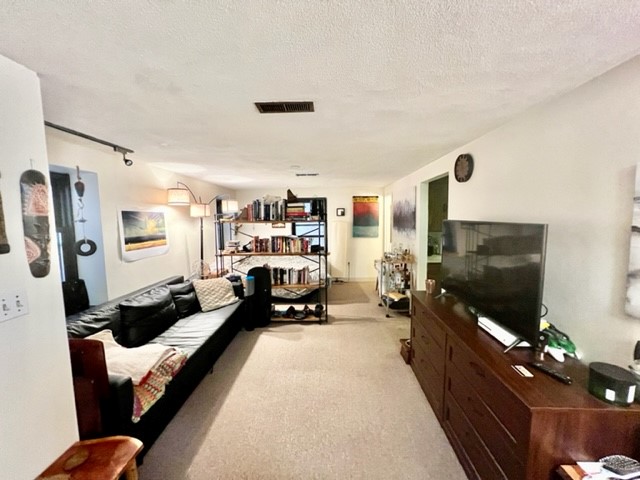 386 Commercial St, North End