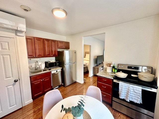 4 Garden Court St, North End