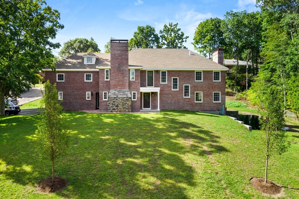 34 Dewson Rd, Quincy