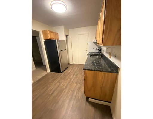 745 6th St, South Boston