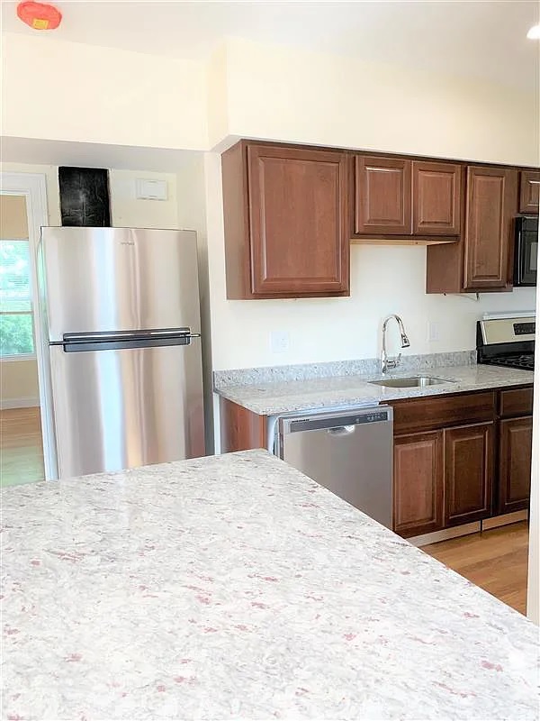 28 Cherry St, Porter Square