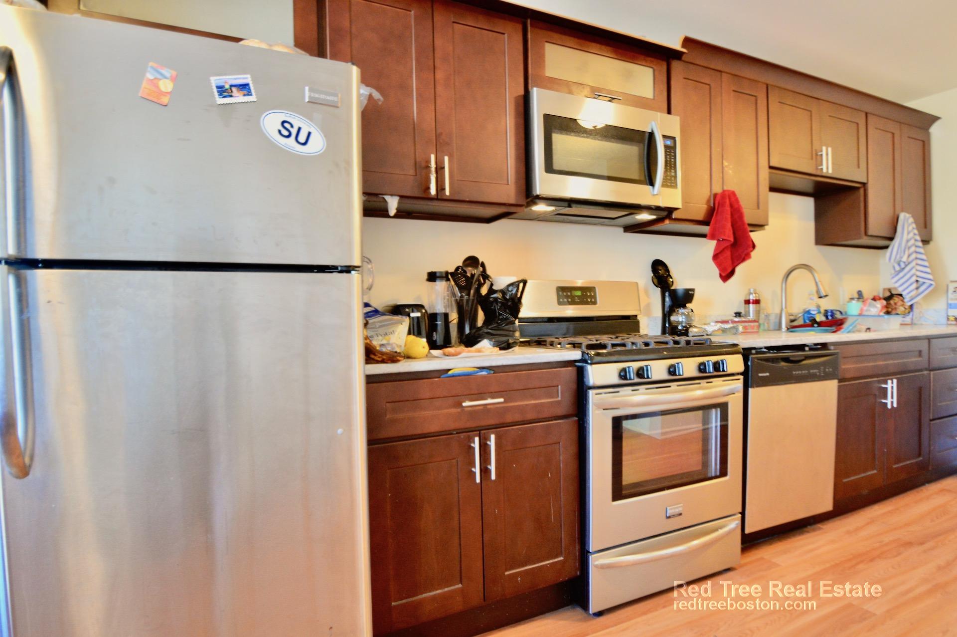 72 Prescott St, East Boston