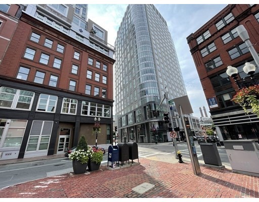 88 Kingston St, Downtown