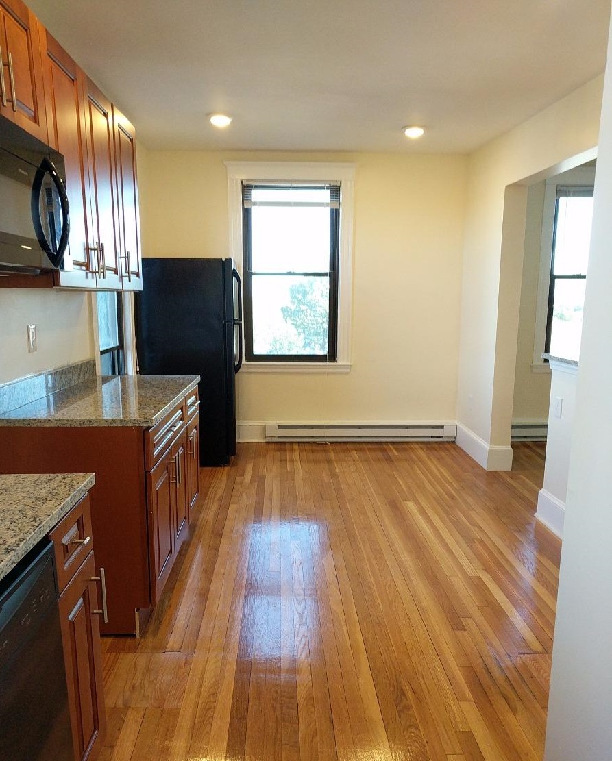 379 Broadway, Winter Hill