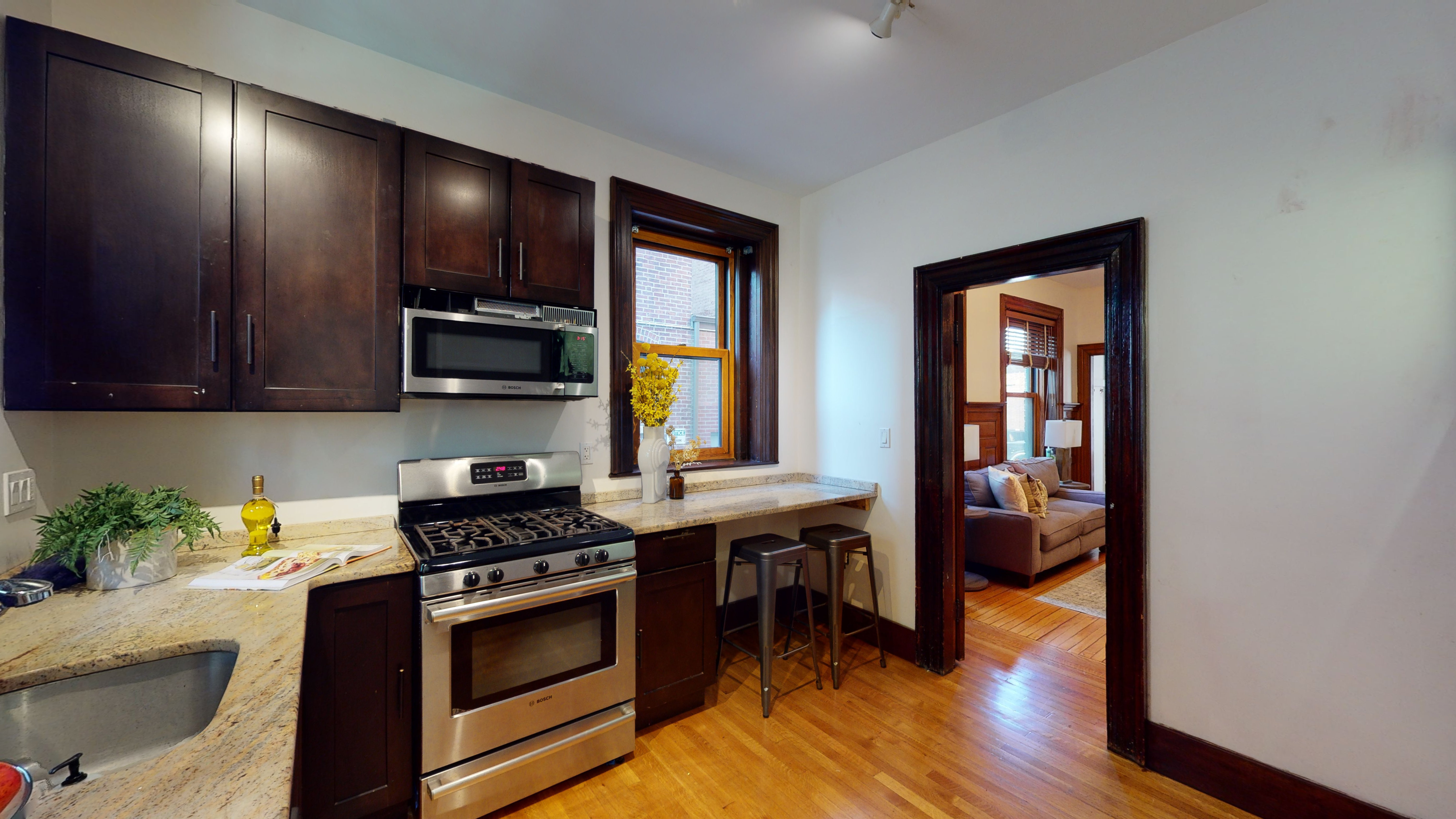 8 Davenport St, Porter Square