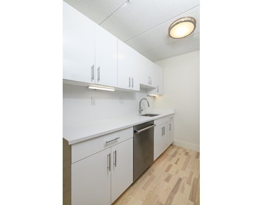 16 Trowbridge St, Harvard Square