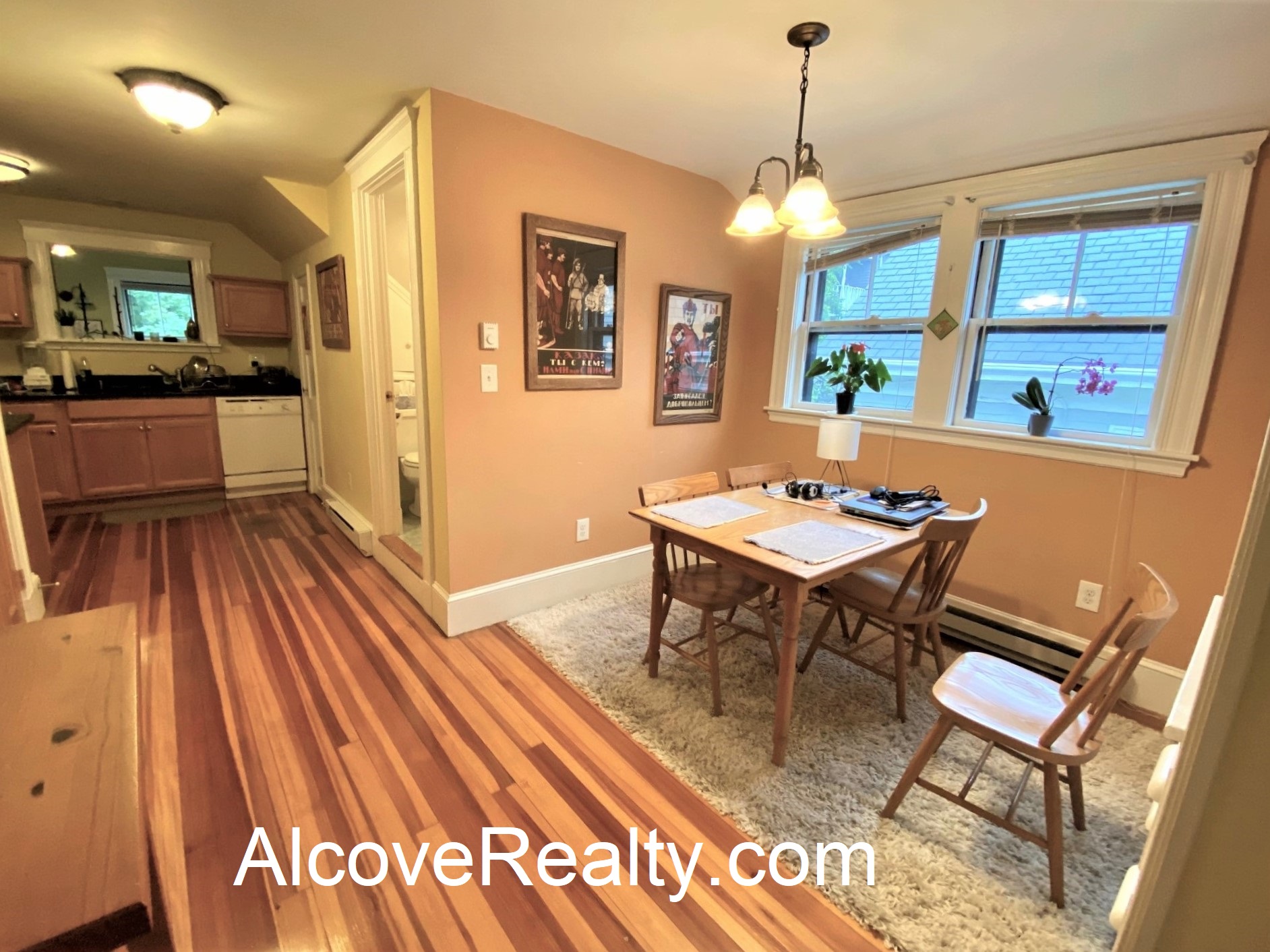 72 Powder House Boulevard, Tufts