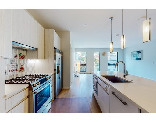 45 3rd St, South Boston