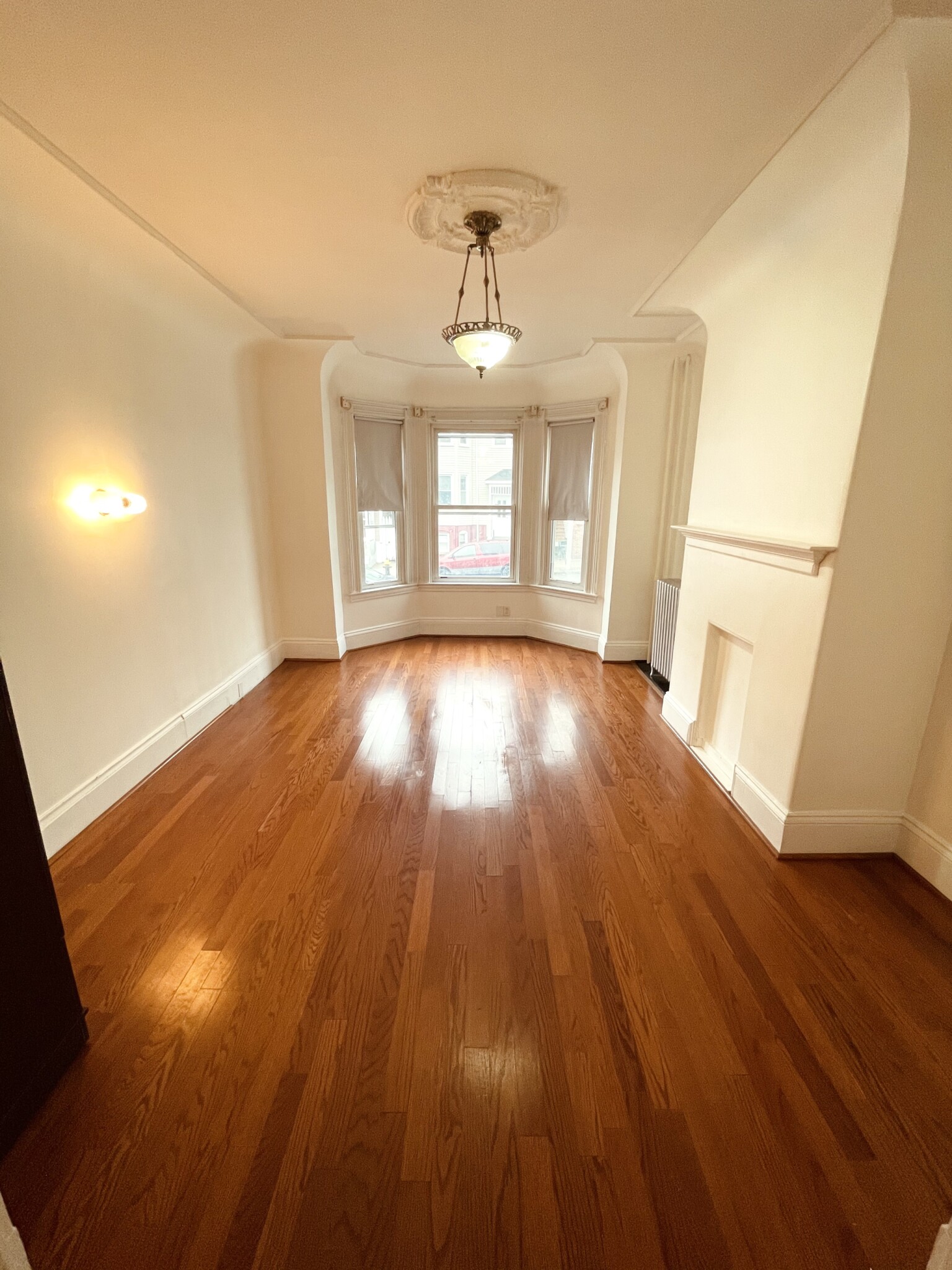 438 Meridian St, East Boston