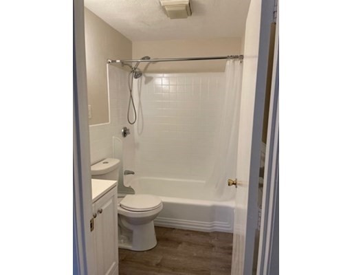 70 Jamaicaway, Mission Hill