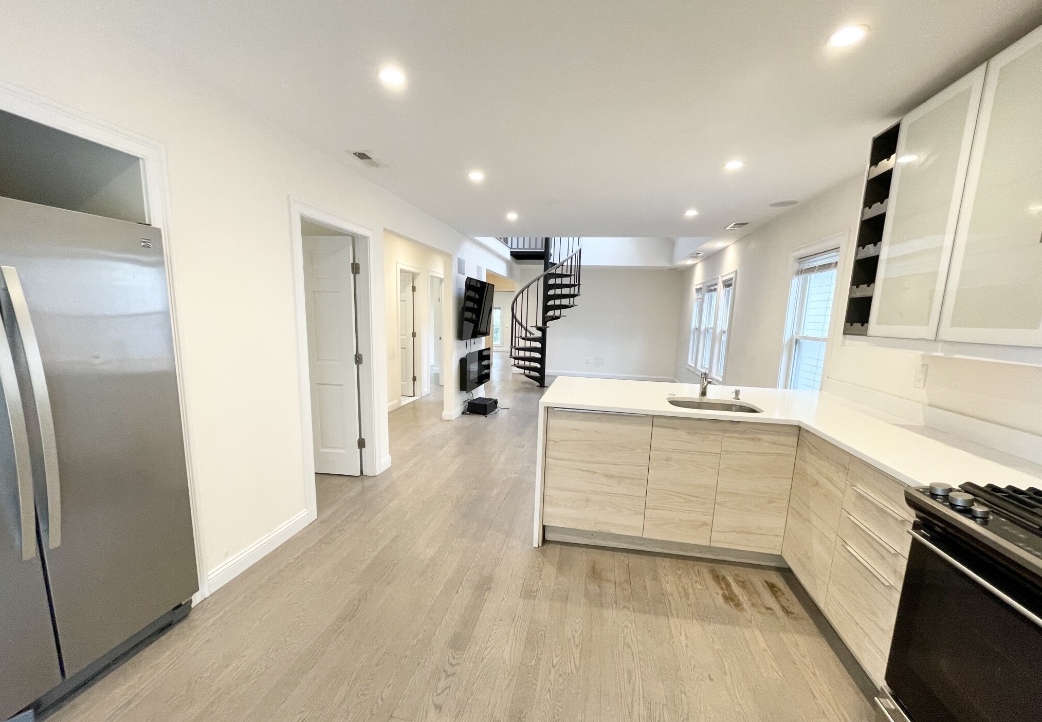 21 Iroquois St, Mission Hill