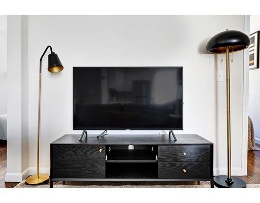 241 E St, South Boston