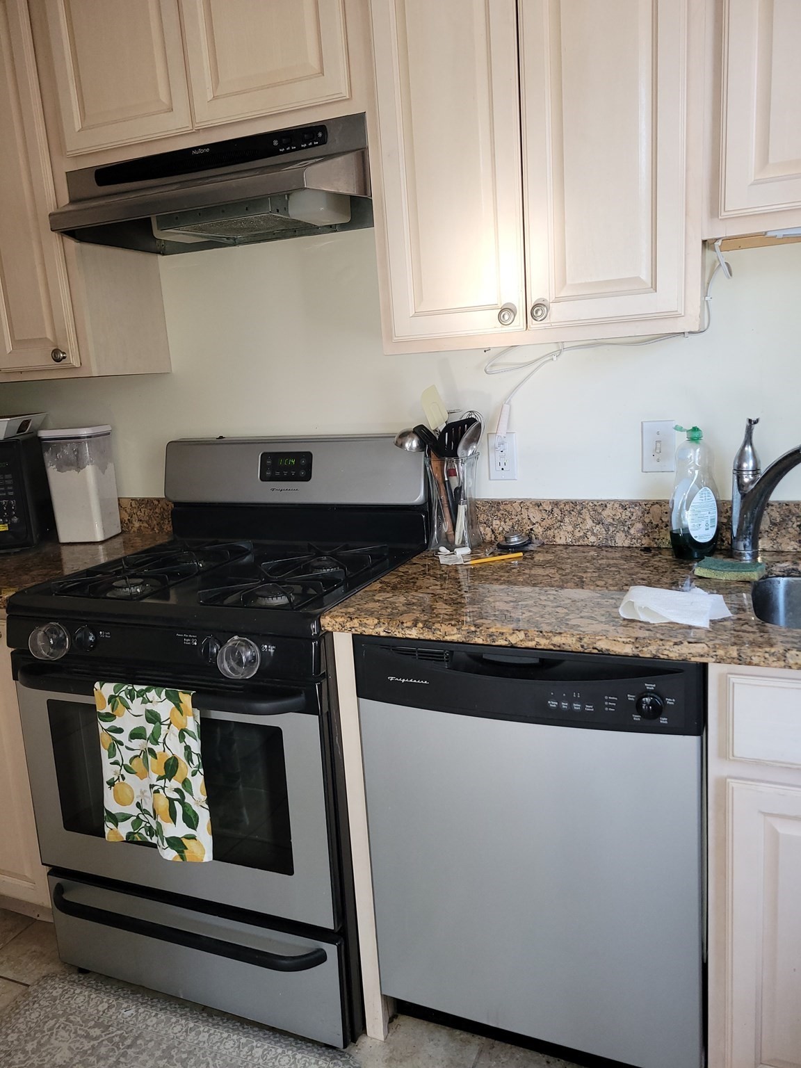 35 Highland Ave, Newtonville