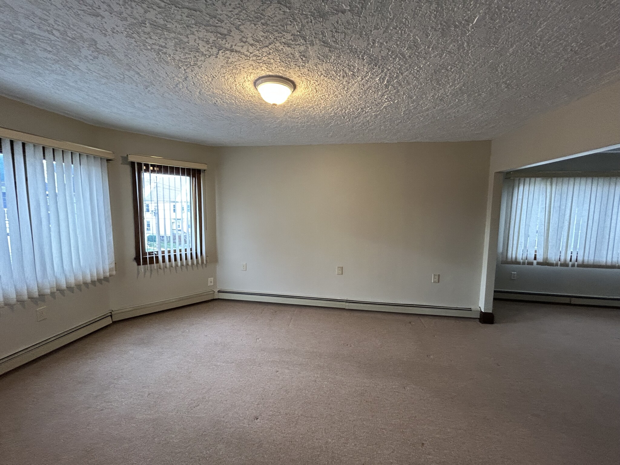 86 Medford St, Medford