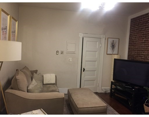 187 Saint Botolph St, Back Bay