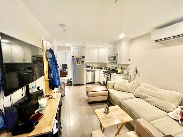 3 Stillman Pl, North End