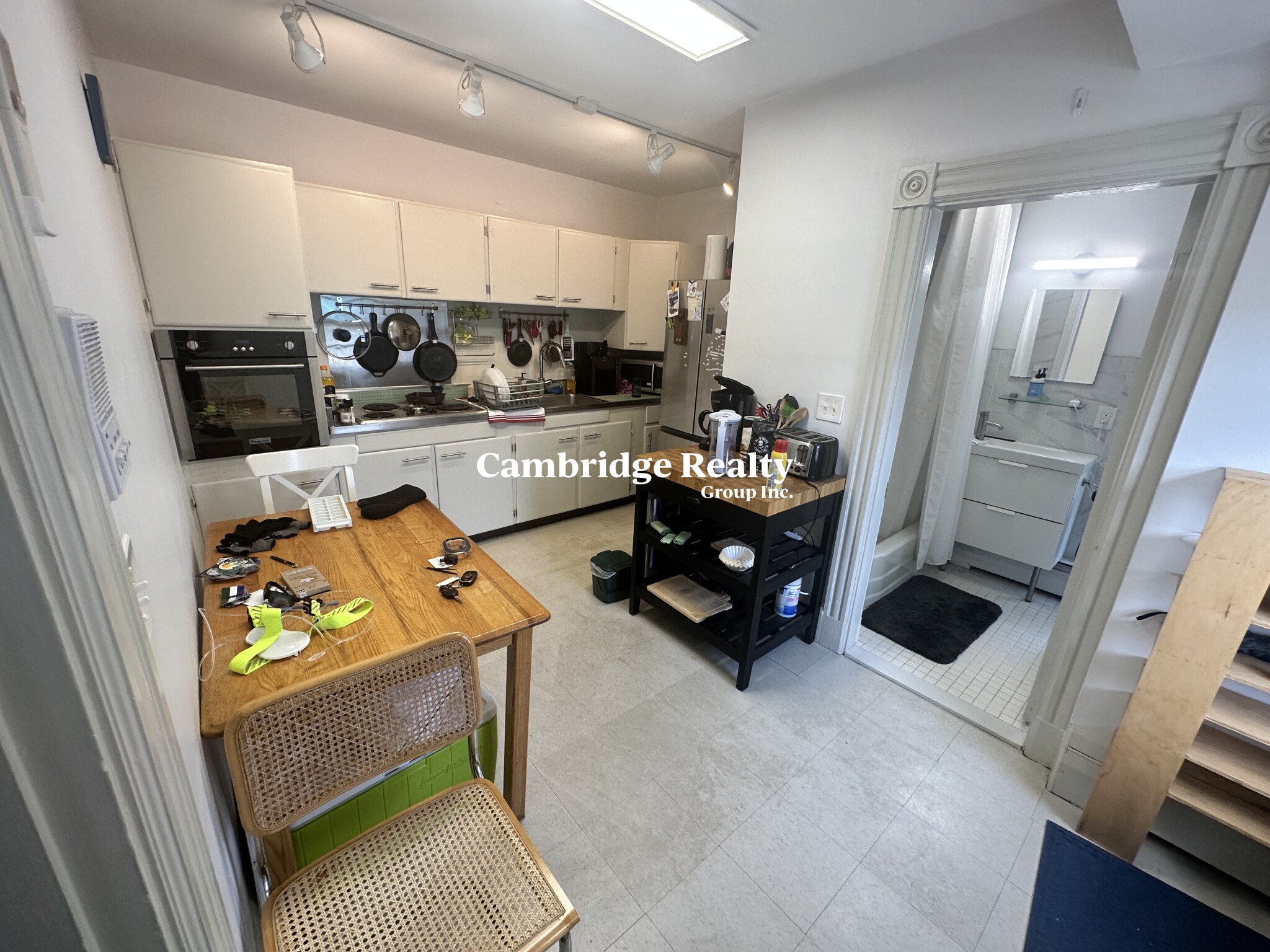 27 Meacham Rd, North Cambridge