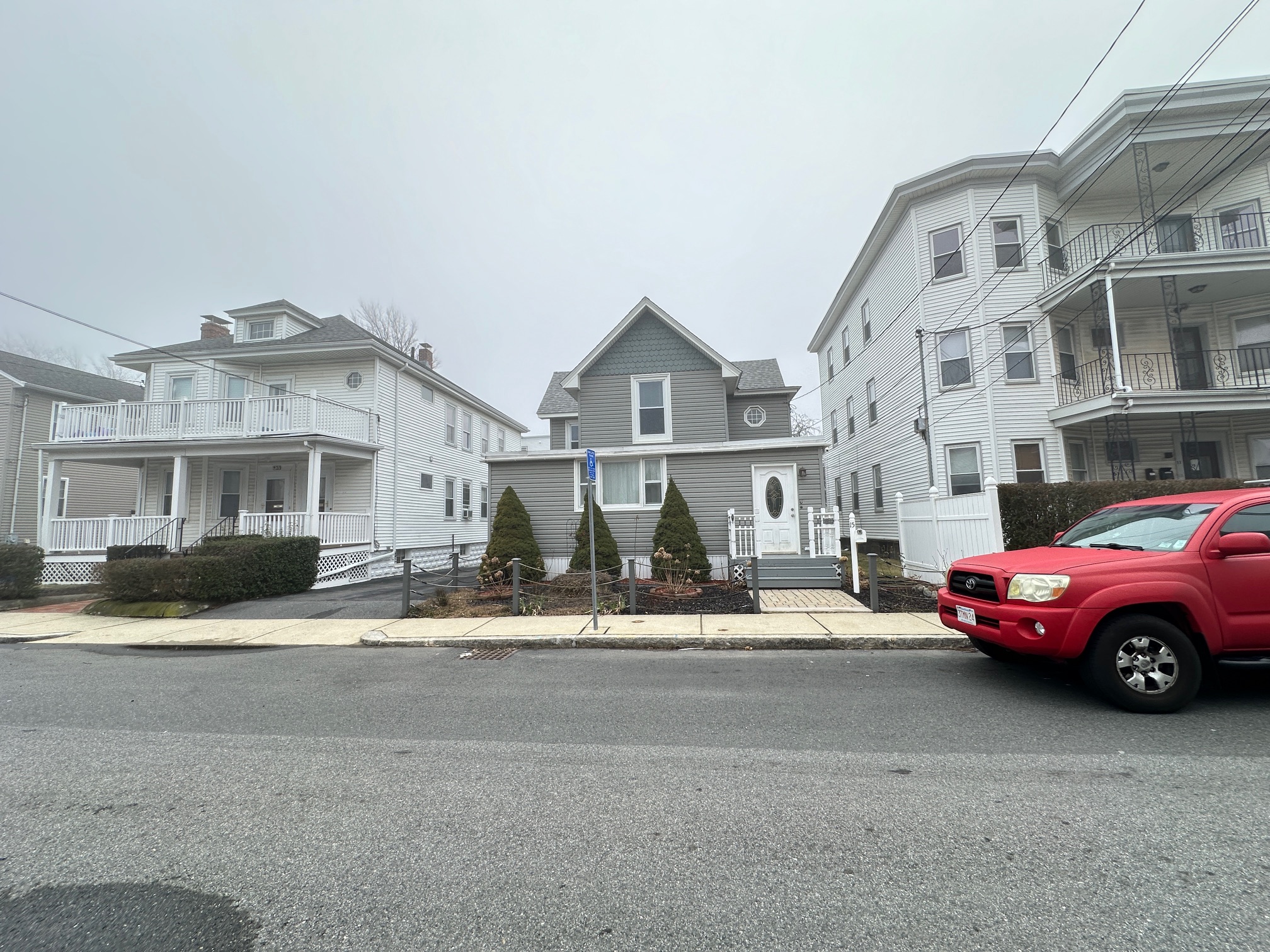 15 Pearl Ave, Winthrop