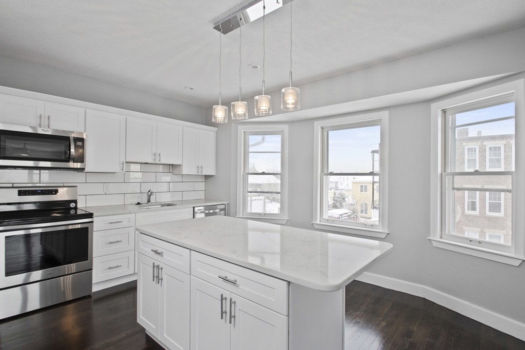 45 Gladstone St, East Boston