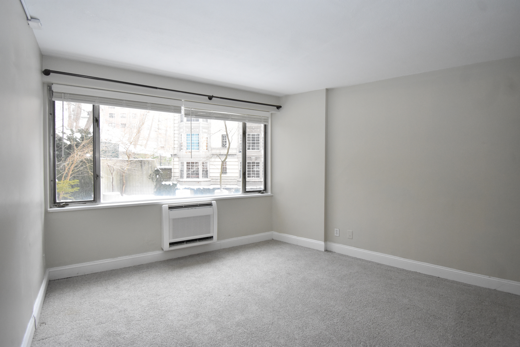 1530 Beacon St, Washington Square