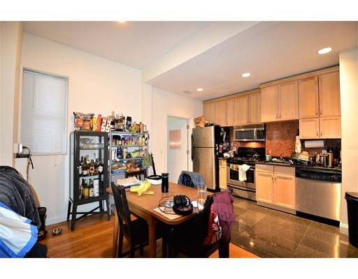 1689 Beacon St, Beaconsfield