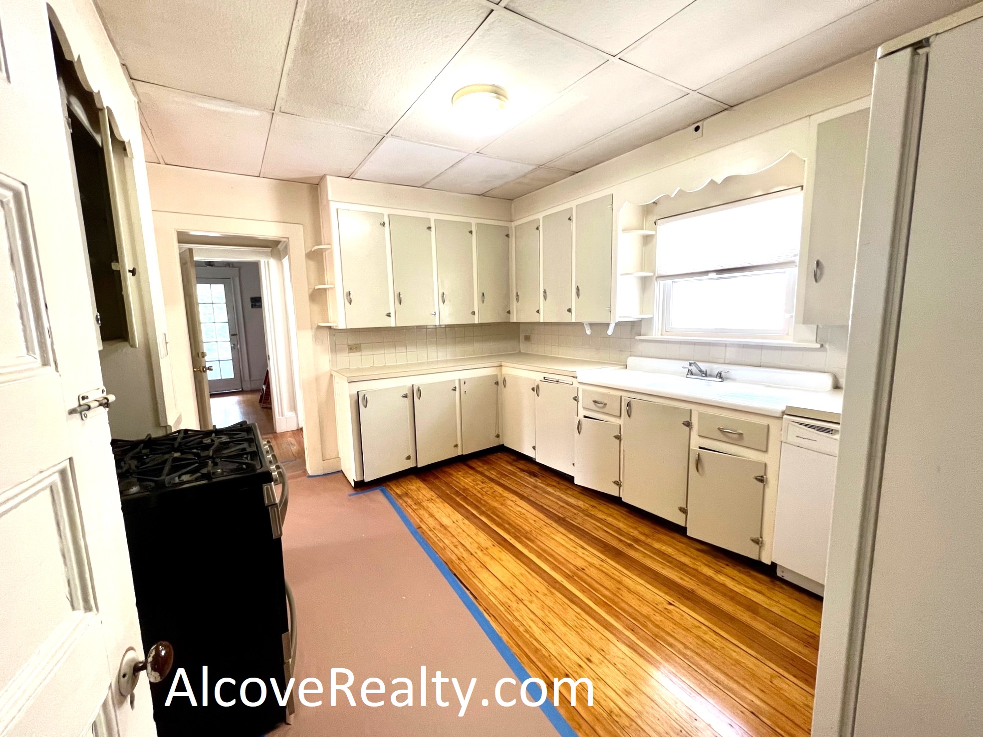 147 Willow Ave, Davis Square