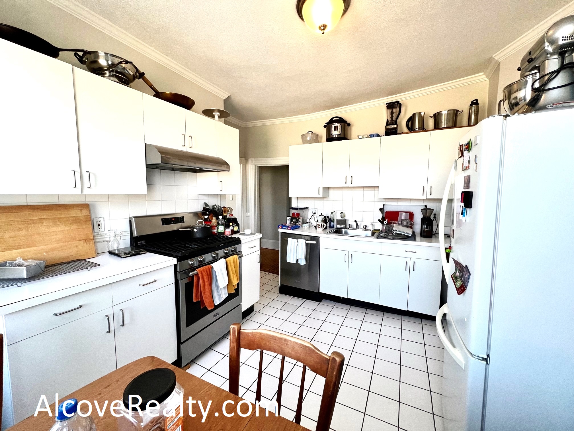 15 Farragut Ave, Teele Square