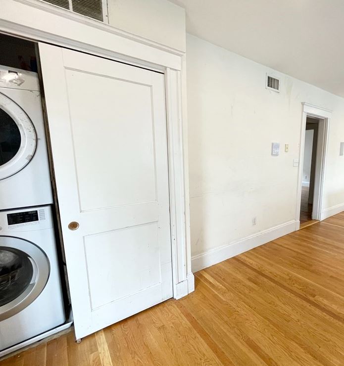 15 Sunset St, Mission Hill