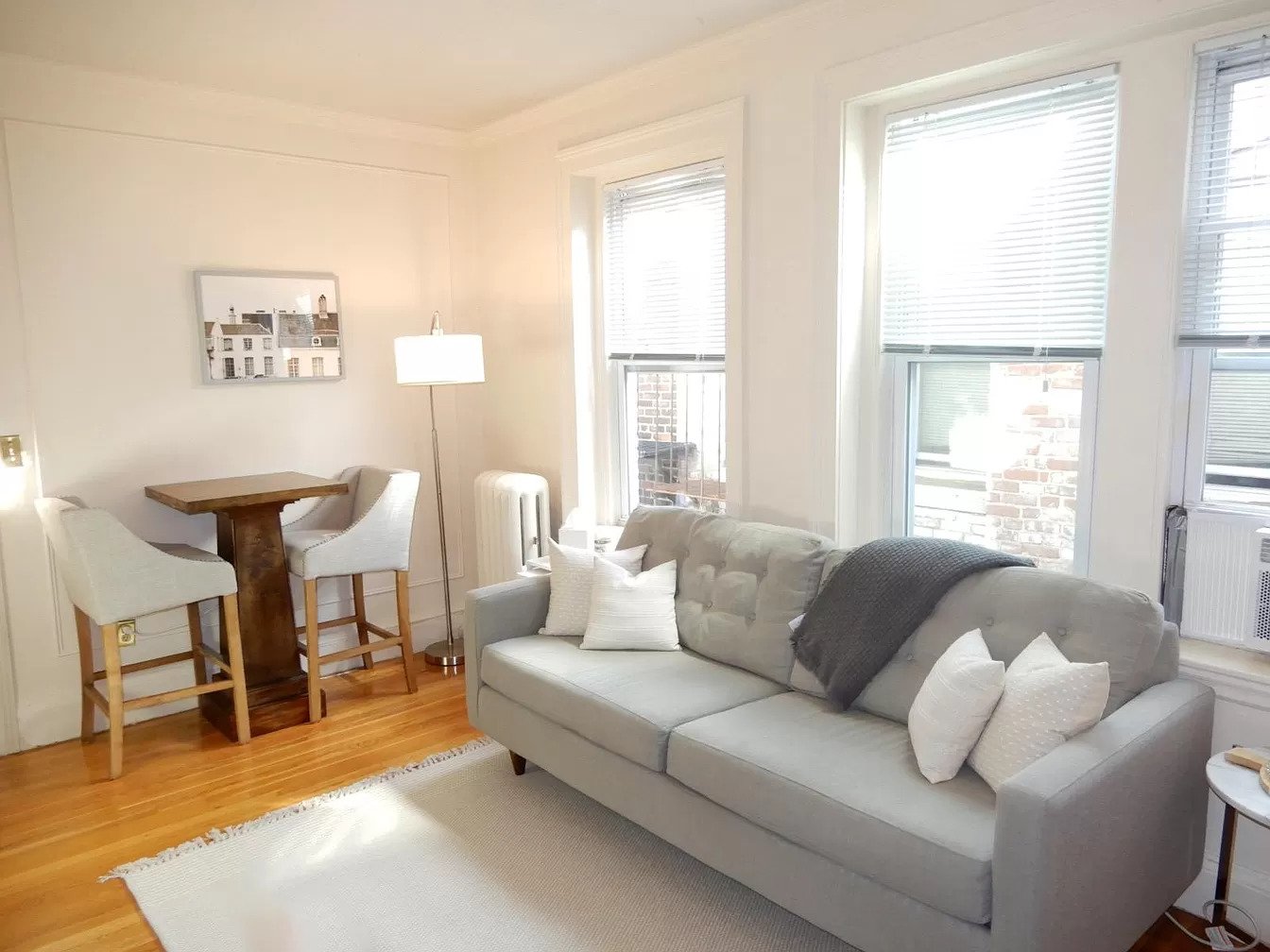 87 W Cedar St, Beacon Hill