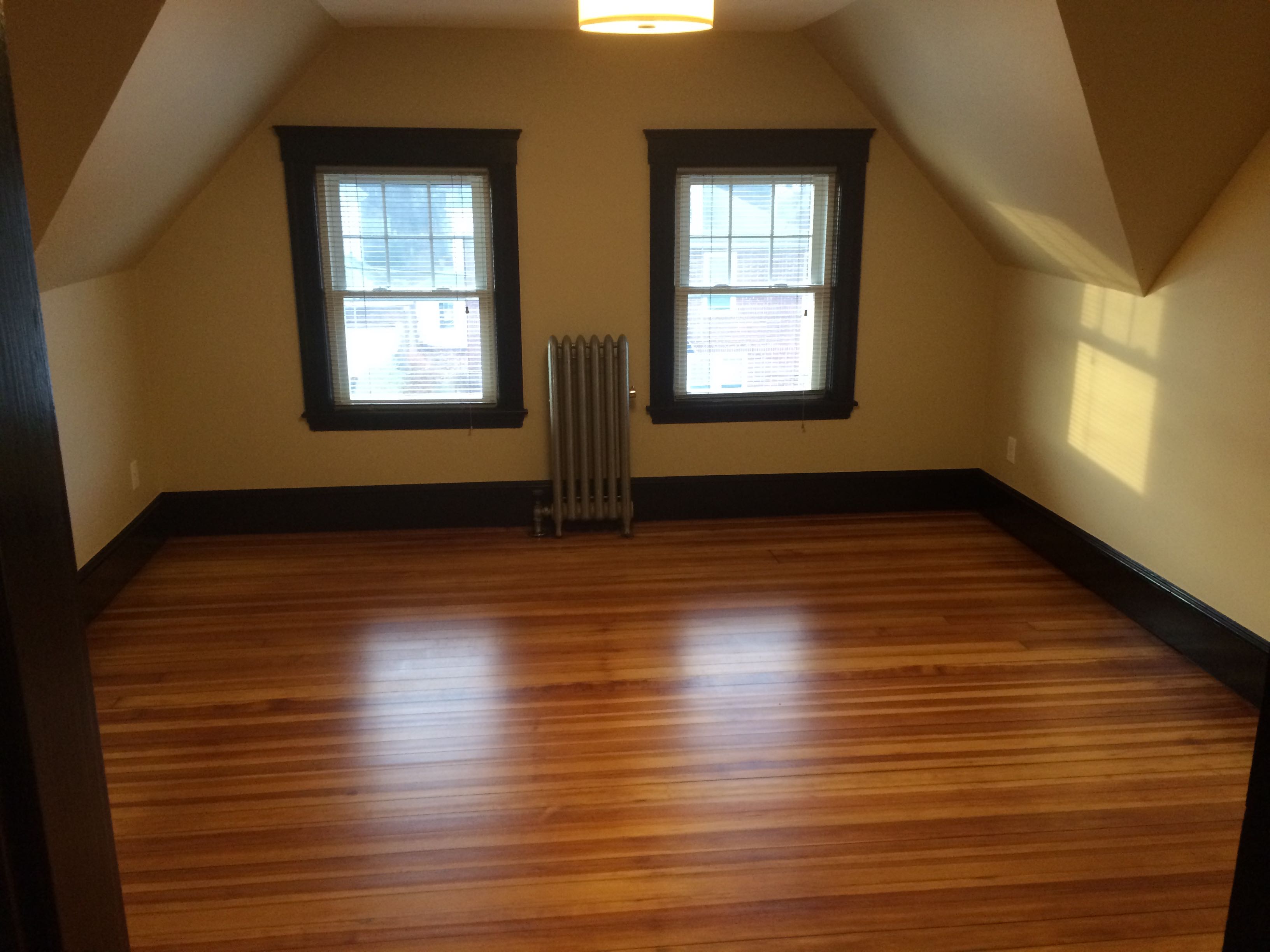 73 Hillside Rd, Watertown