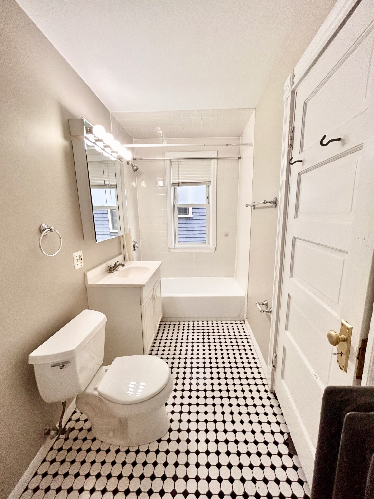 10 Cambridge Ter, Porter Square