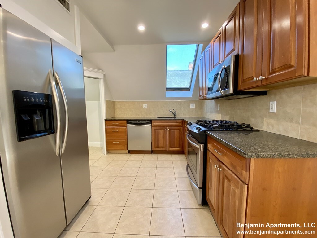 10 Harvest St, Dorchester