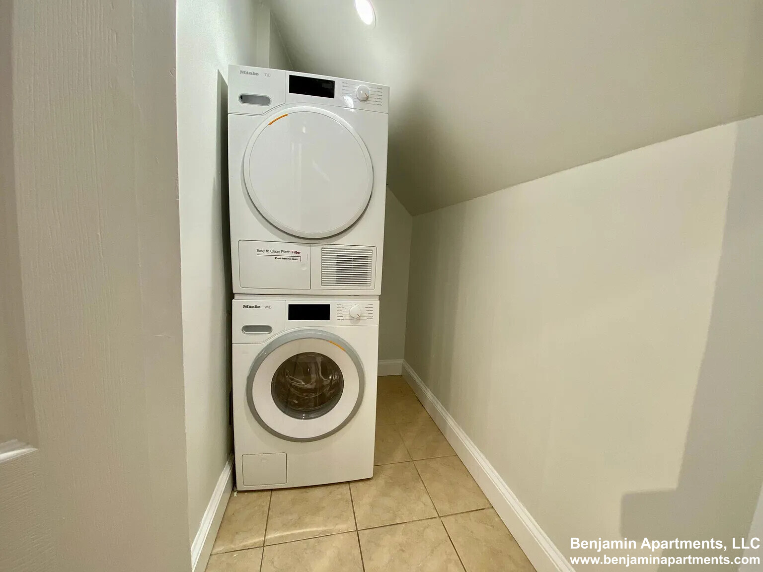 10 Harvest St, Dorchester