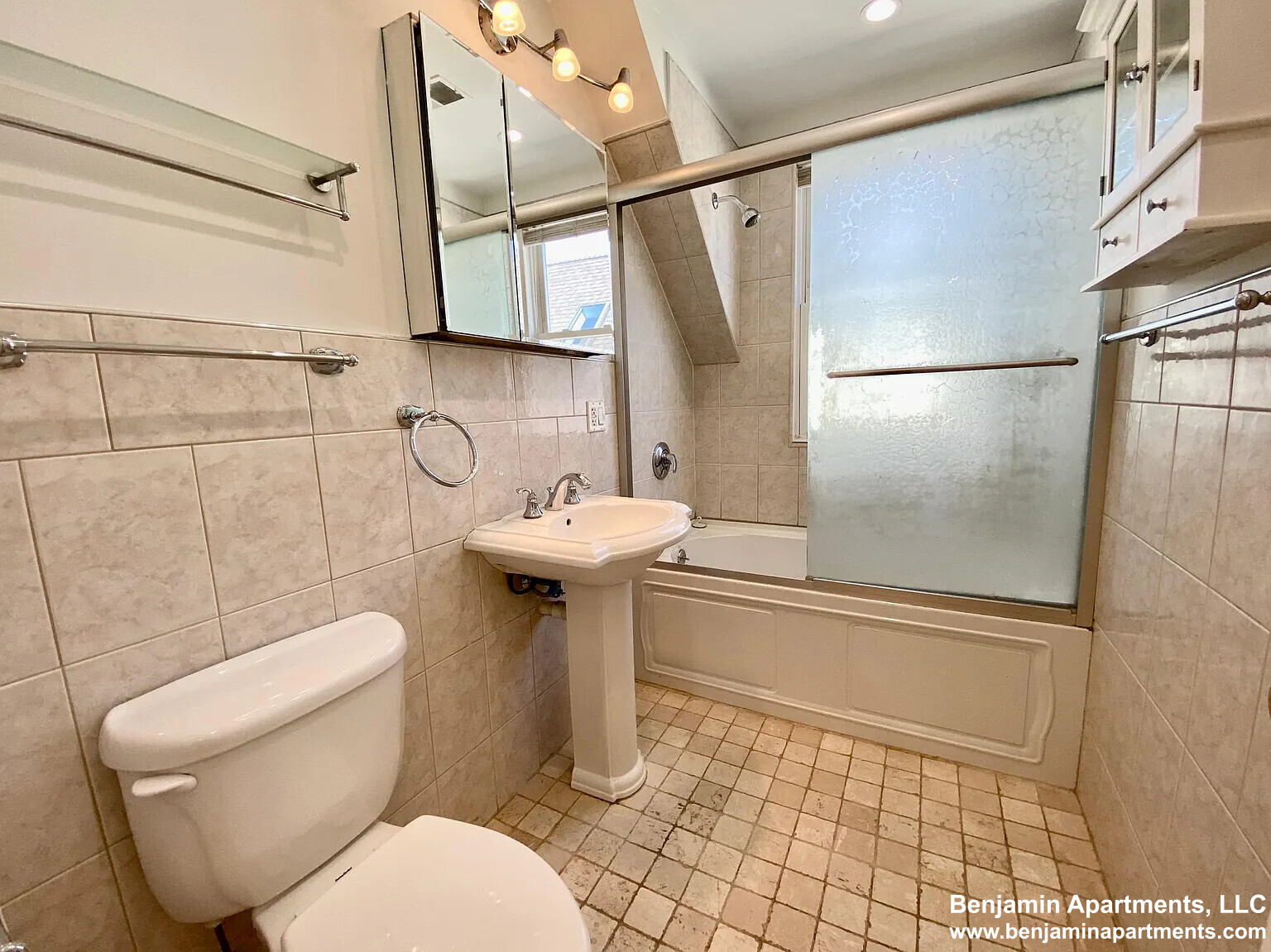 10 Harvest St, Dorchester